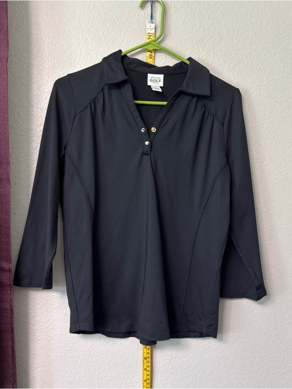 #760 Chico’s Zenergy Black V-Neck Golf Shirt Size Medium